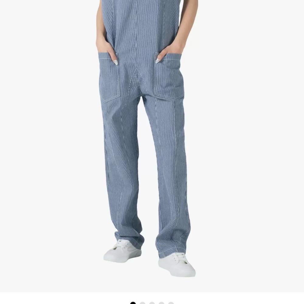 HISEA women’s overalls size medium.
